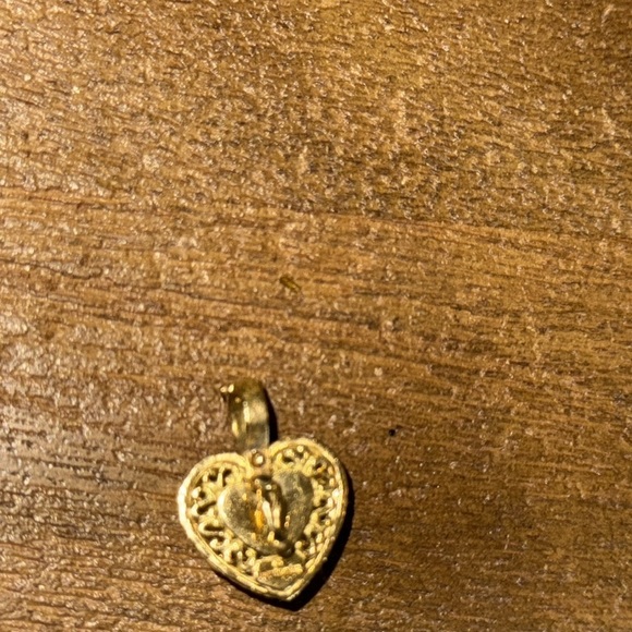 Katy Briscoe “My Cherie” Heart Pendant 18k Solid Gold heart with diamond Pendant - Picture 8 of 10